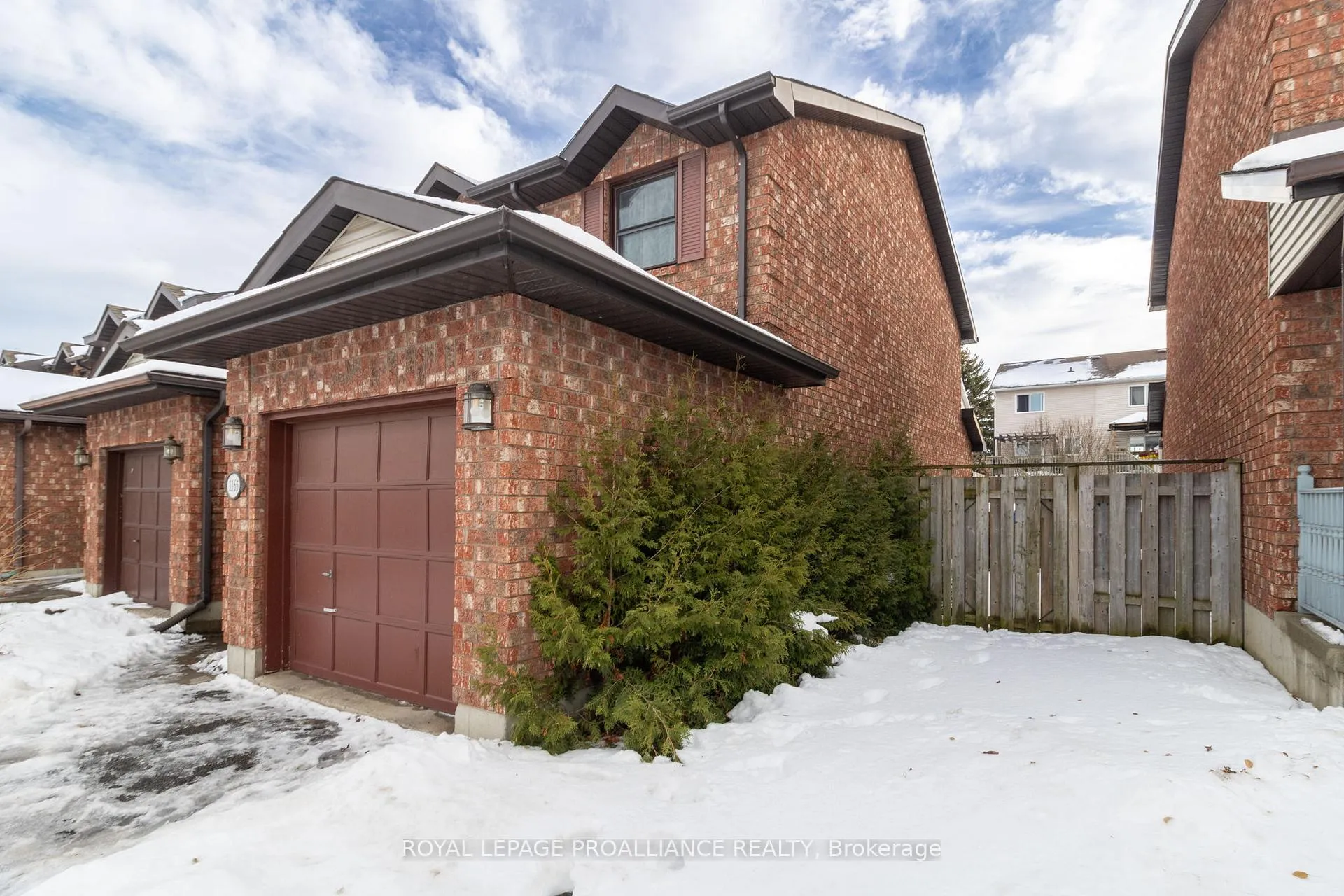 Photo 2 of 1165 Cuthbertson Avenue, Brockville — HOMEH
