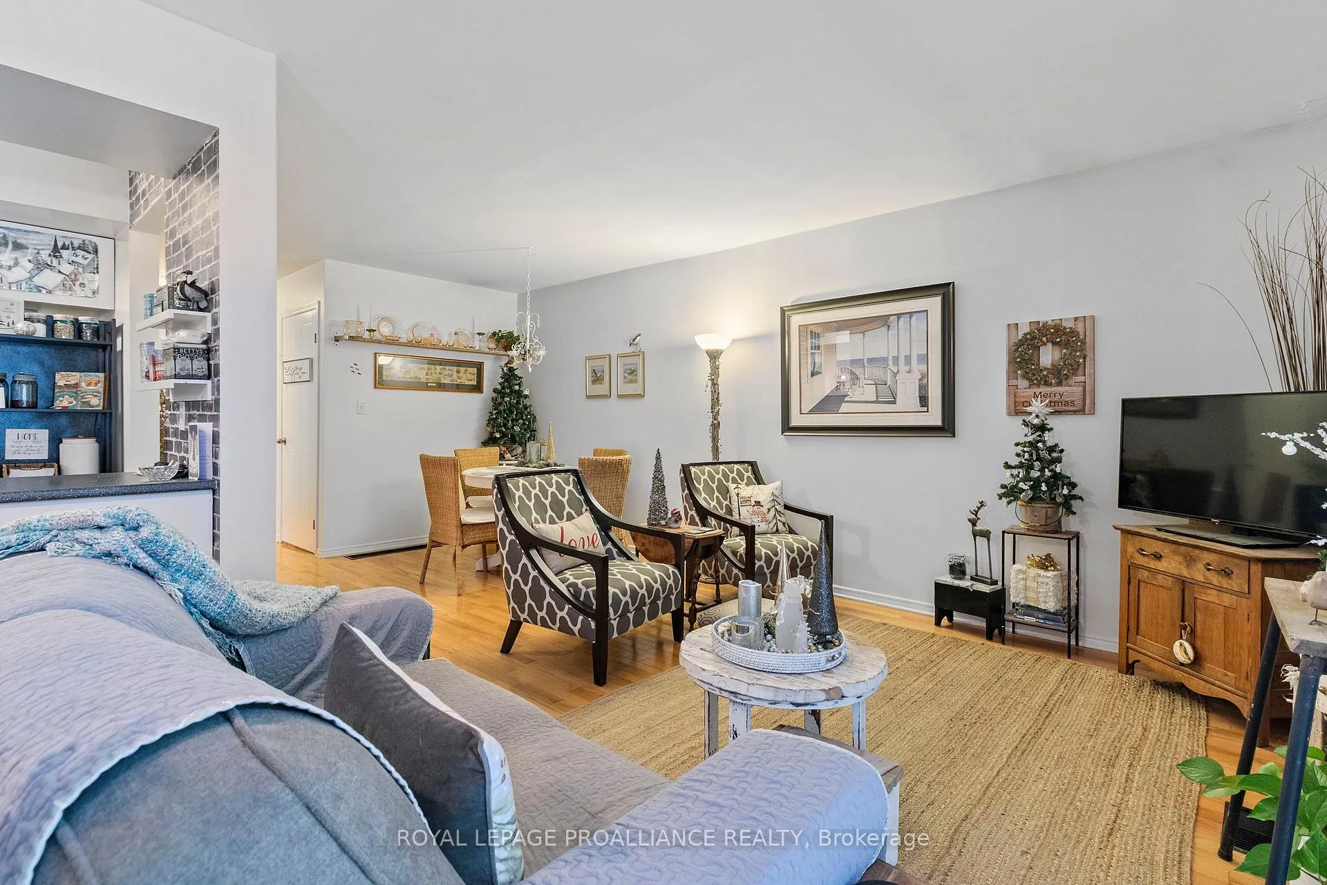 Photo 6 of 1165 Cuthbertson Avenue, Brockville — HOMEH