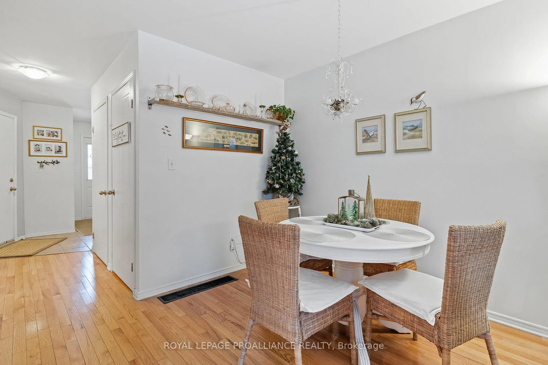 Photo 8 of 1165 Cuthbertson Avenue, Brockville — HOMEH