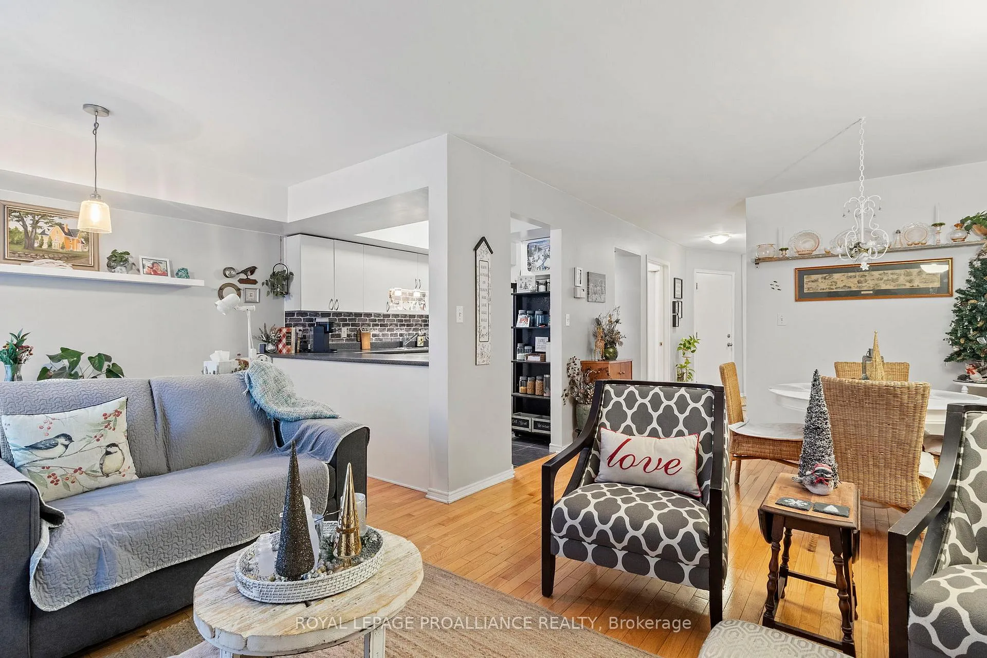 Photo 12 of 1165 Cuthbertson Avenue, Brockville — HOMEH