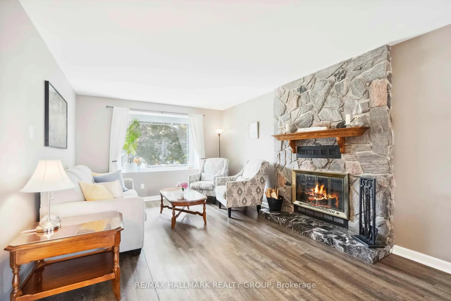 Photo 5 of 1795 Prestwick Drive, Ottawa, Queenswood Heights South — HOMEH