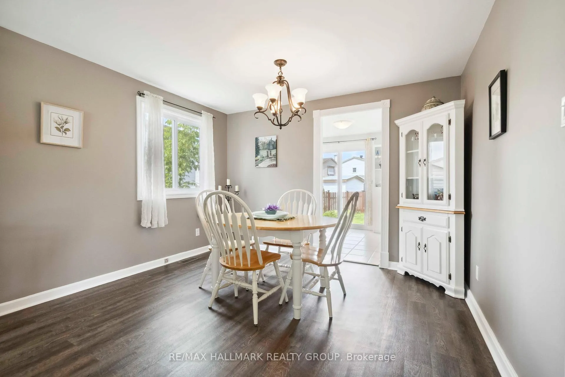 Photo 6 of 1795 Prestwick Drive, Ottawa, Queenswood Heights South — HOMEH