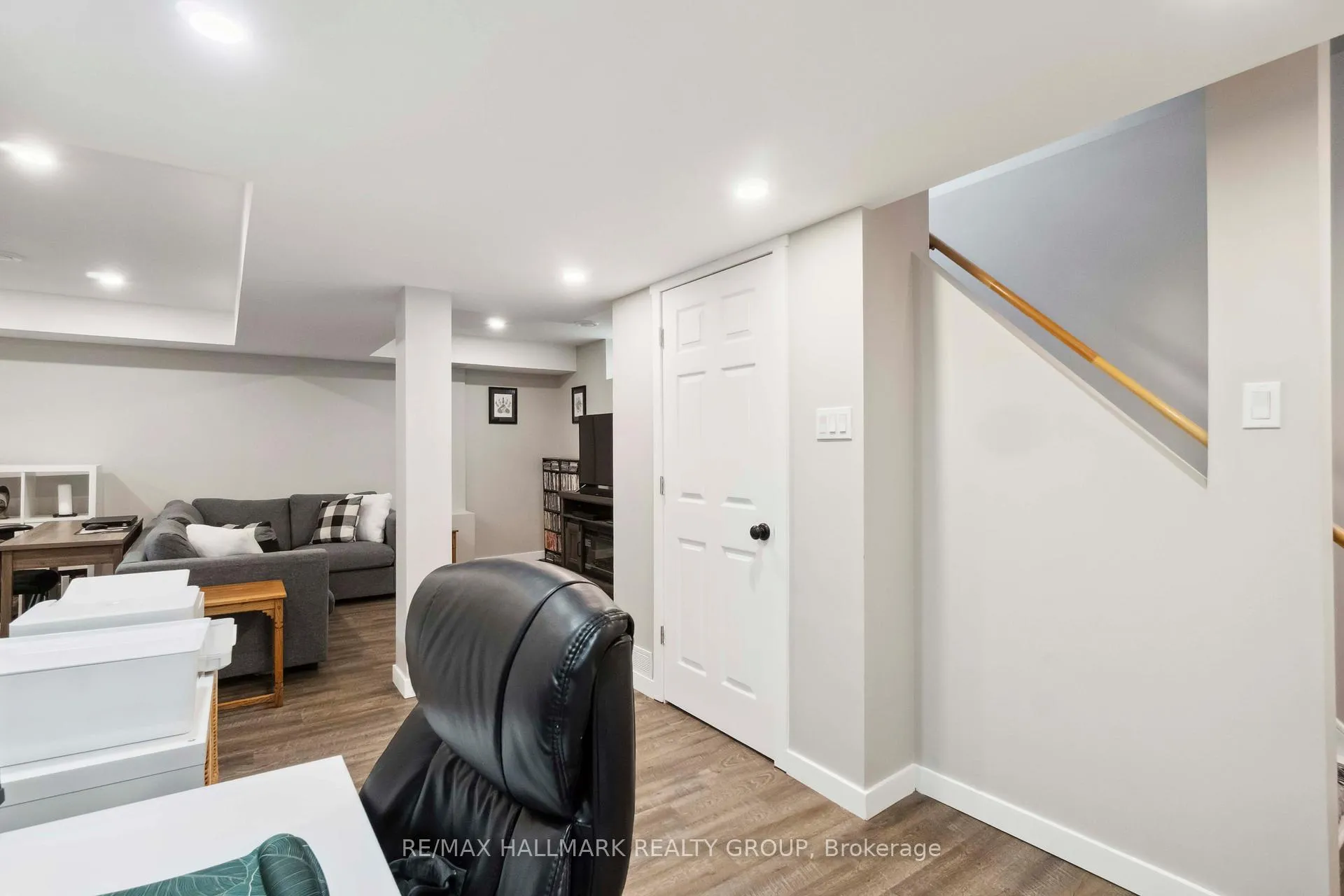 Photo 29 of 1795 Prestwick Drive, Ottawa, Queenswood Heights South — HOMEH