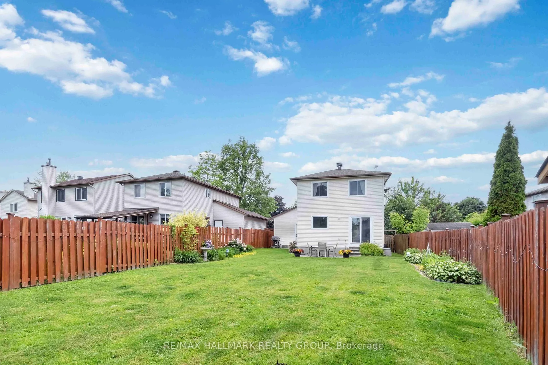 Photo 36 of 1795 Prestwick Drive, Ottawa, Queenswood Heights South — HOMEH