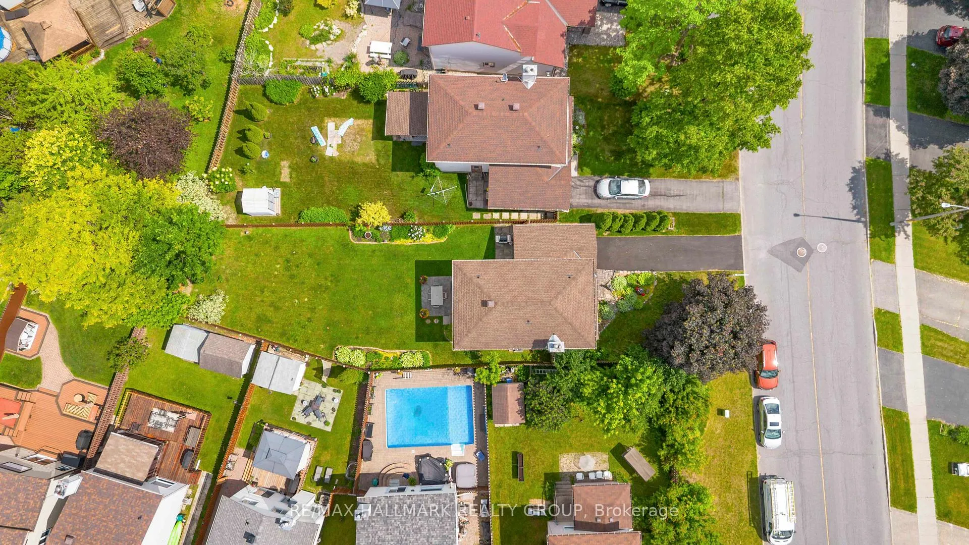 Photo 37 of 1795 Prestwick Drive, Ottawa, Queenswood Heights South — HOMEH
