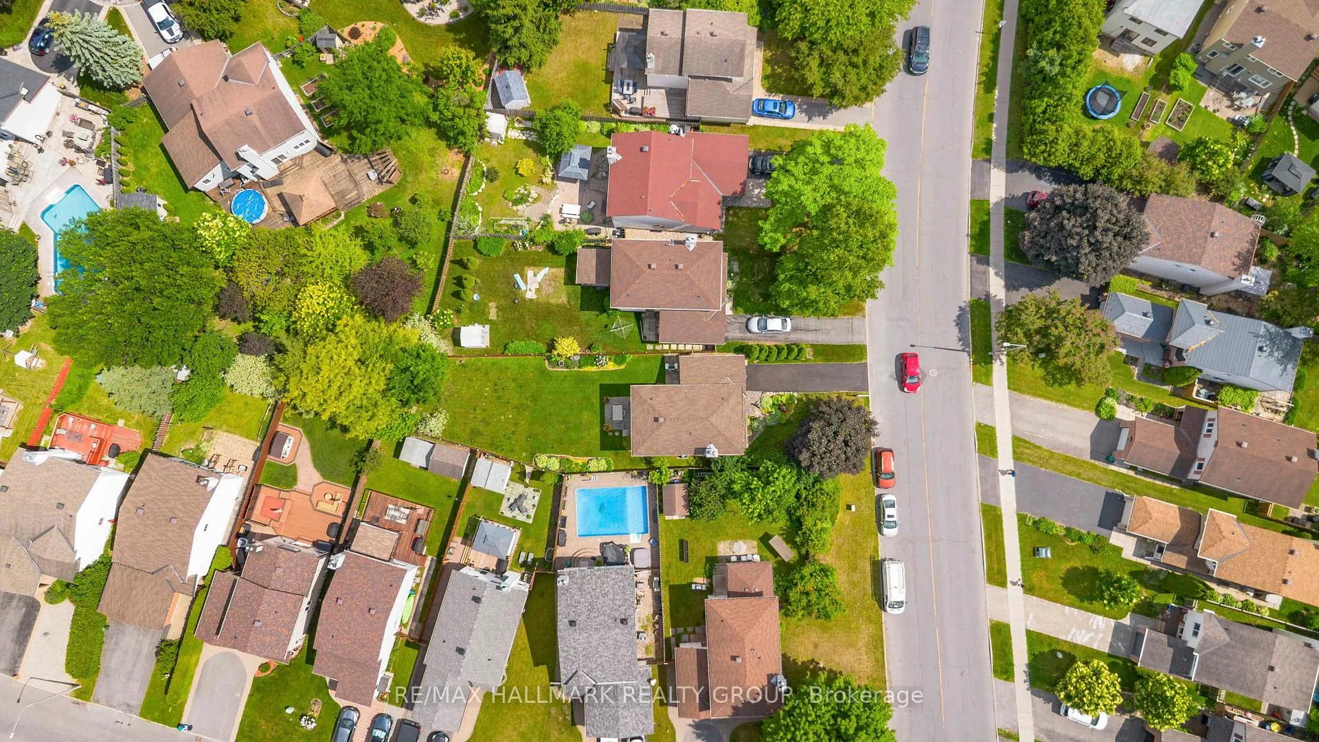 Photo 38 of 1795 Prestwick Drive, Ottawa, Queenswood Heights South — HOMEH