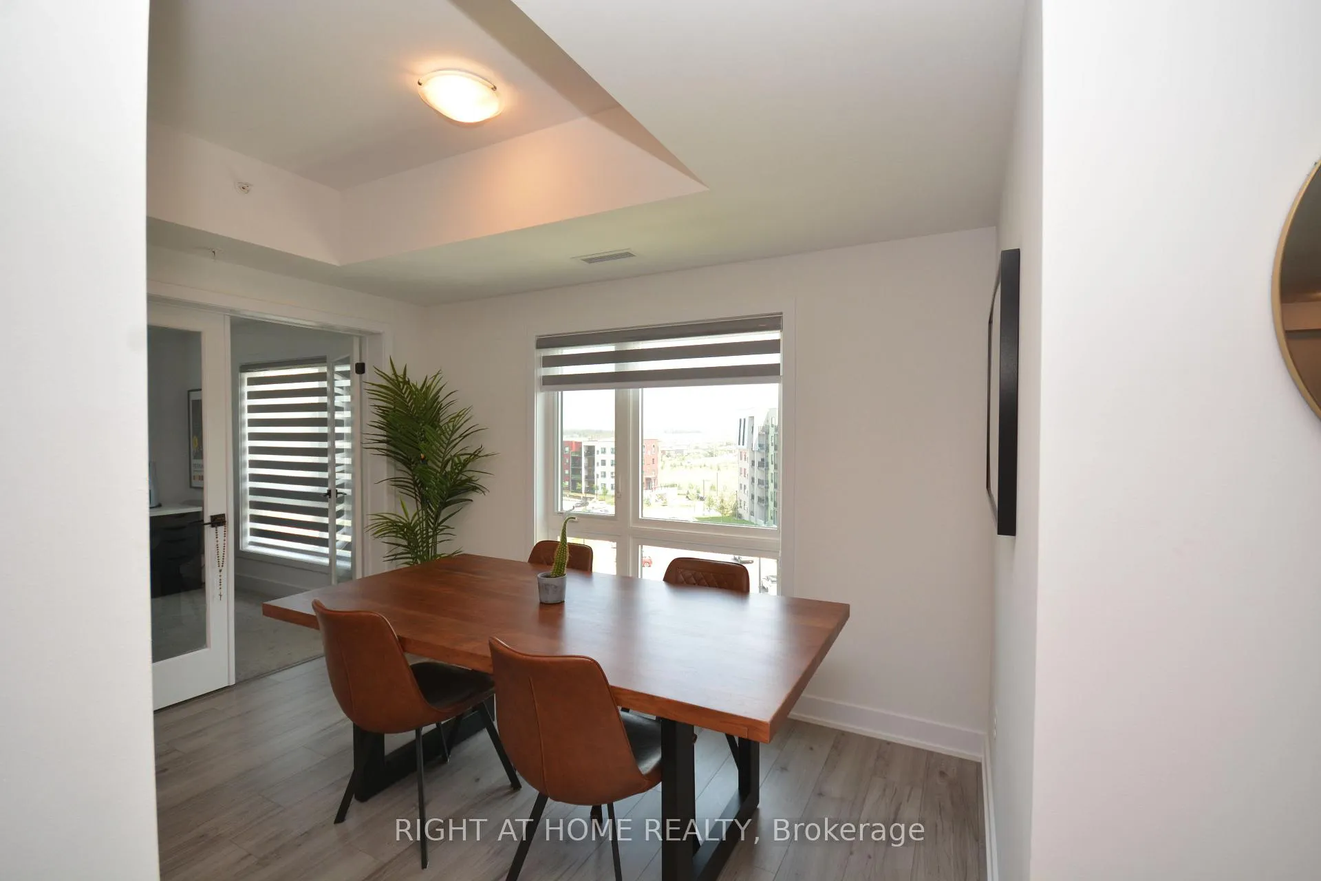 Photo 12 of Unit 411, 8 Culinary Lane, Barrie, Rural Barrie Southeast — HOMEH