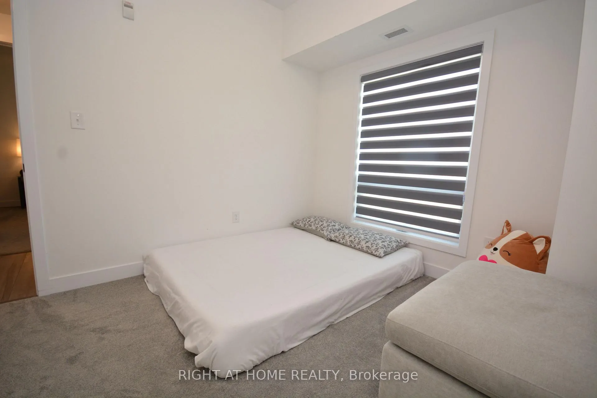 Photo 24 of Unit 411, 8 Culinary Lane, Barrie, Rural Barrie Southeast — HOMEH