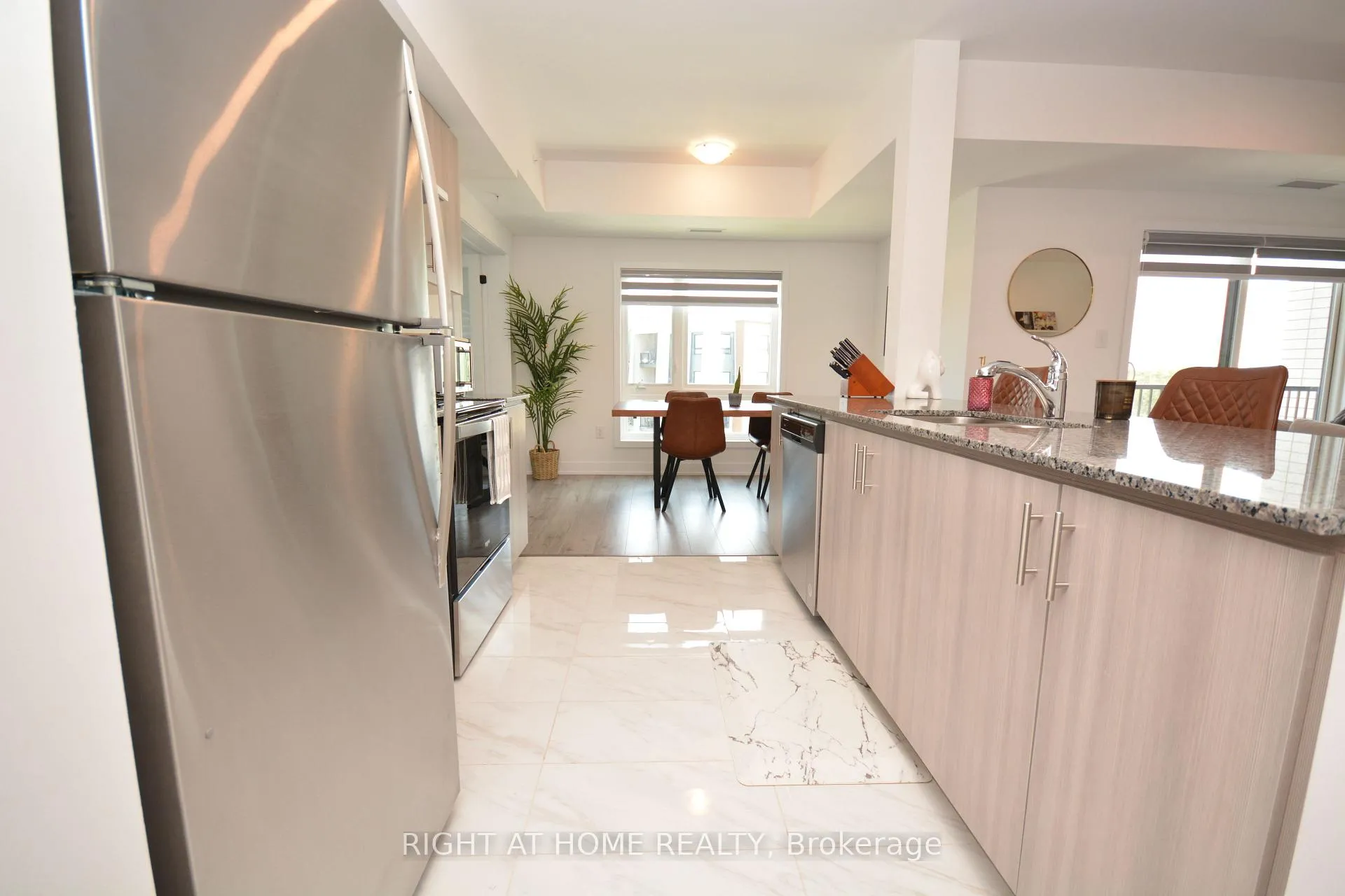 Photo 28 of Unit 411, 8 Culinary Lane, Barrie, Rural Barrie Southeast — HOMEH