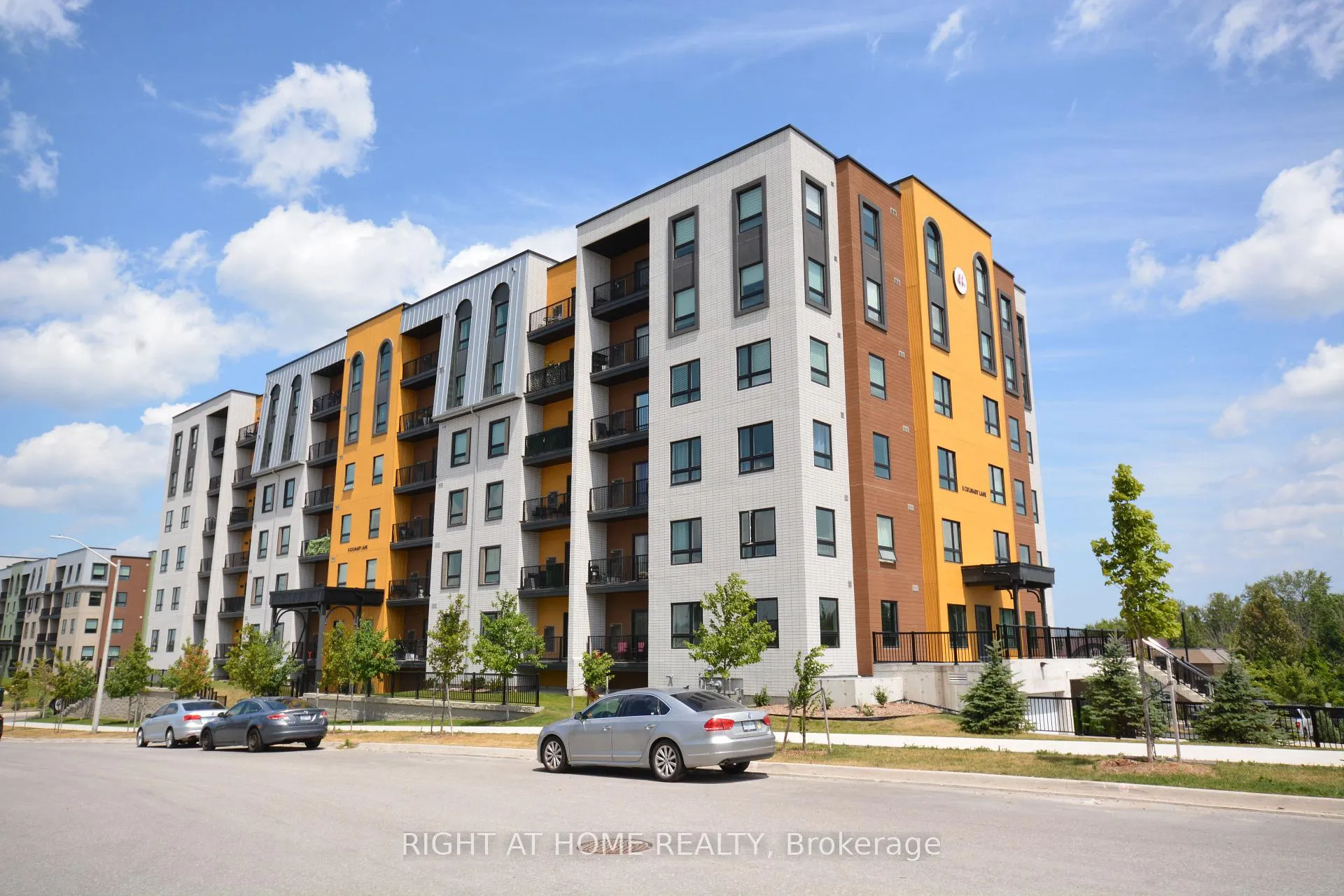 Photo 46 of Unit 411, 8 Culinary Lane, Barrie, Rural Barrie Southeast — HOMEH