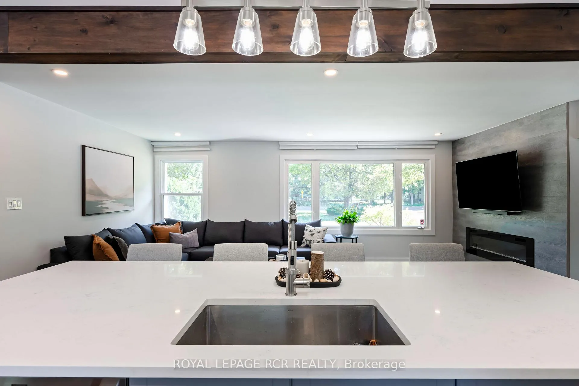 Photo 6 of 2534 Sunnidale Road, Springwater, Rural Springwater — HOMEH