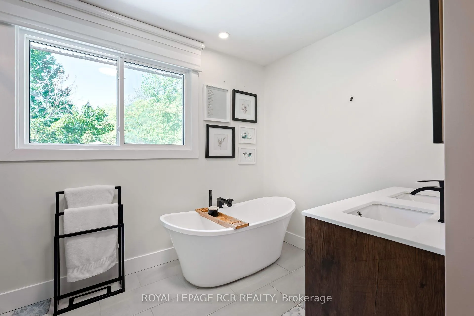 Photo 22 of 2534 Sunnidale Road, Springwater, Rural Springwater — HOMEH