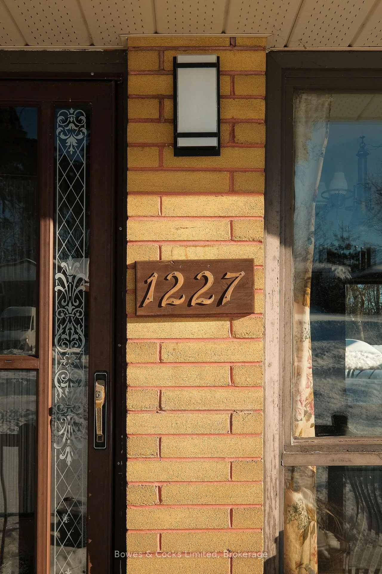 Photo 3 of 1227 Algonquin Boulevard, Peterborough, Northcrest Ward 5 — HOMEH