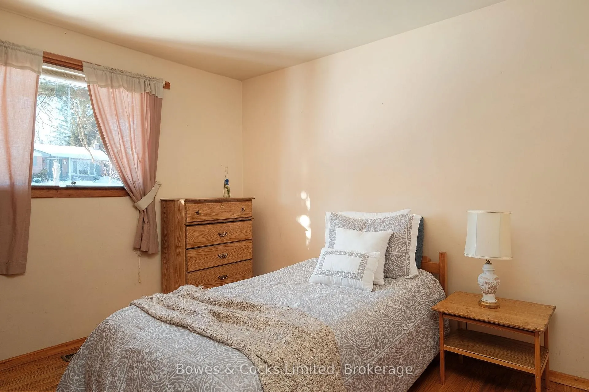 Photo 14 of 1227 Algonquin Boulevard, Peterborough, Northcrest Ward 5 — HOMEH