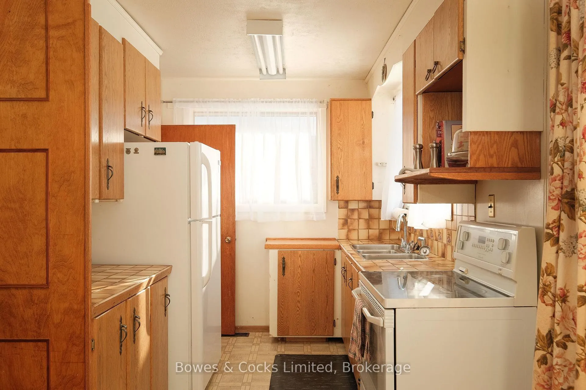 Photo 18 of 1227 Algonquin Boulevard, Peterborough, Northcrest Ward 5 — HOMEH