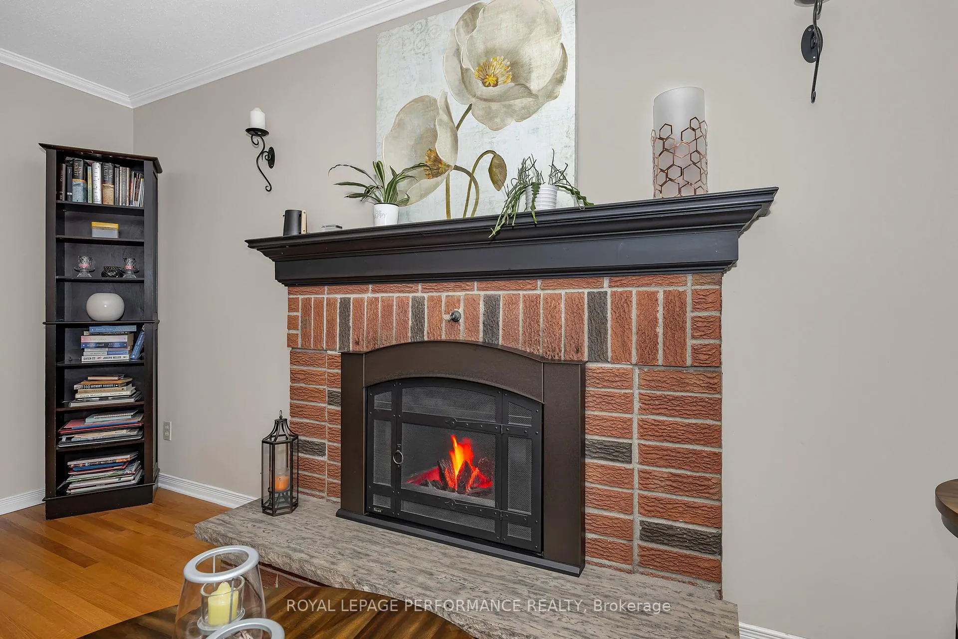 Photo 10 of 1391 Mountainside Crescent E, Ottawa, Bilberry Creek/Queenswood Heights — HOMEH