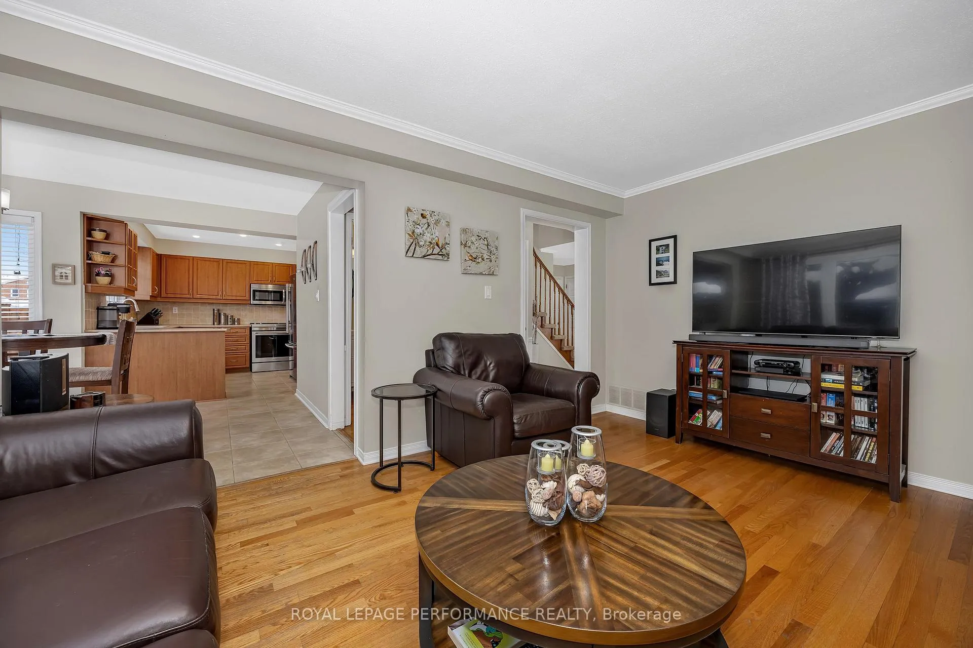 Photo 11 of 1391 Mountainside Crescent E, Ottawa, Bilberry Creek/Queenswood Heights — HOMEH
