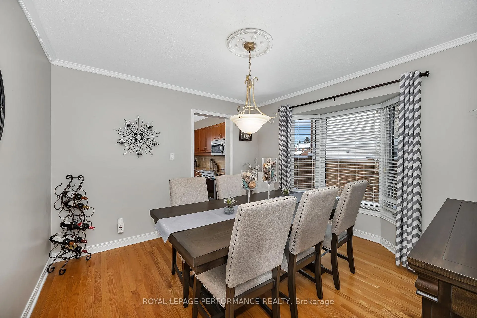 Photo 19 of 1391 Mountainside Crescent E, Ottawa, Bilberry Creek/Queenswood Heights — HOMEH