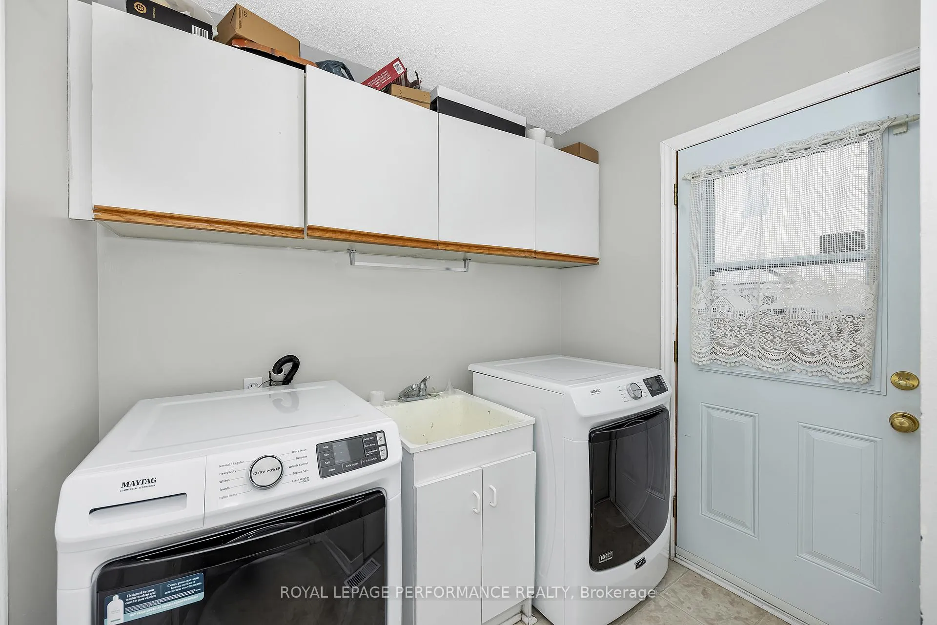 Photo 22 of 1391 Mountainside Crescent E, Ottawa, Bilberry Creek/Queenswood Heights — HOMEH