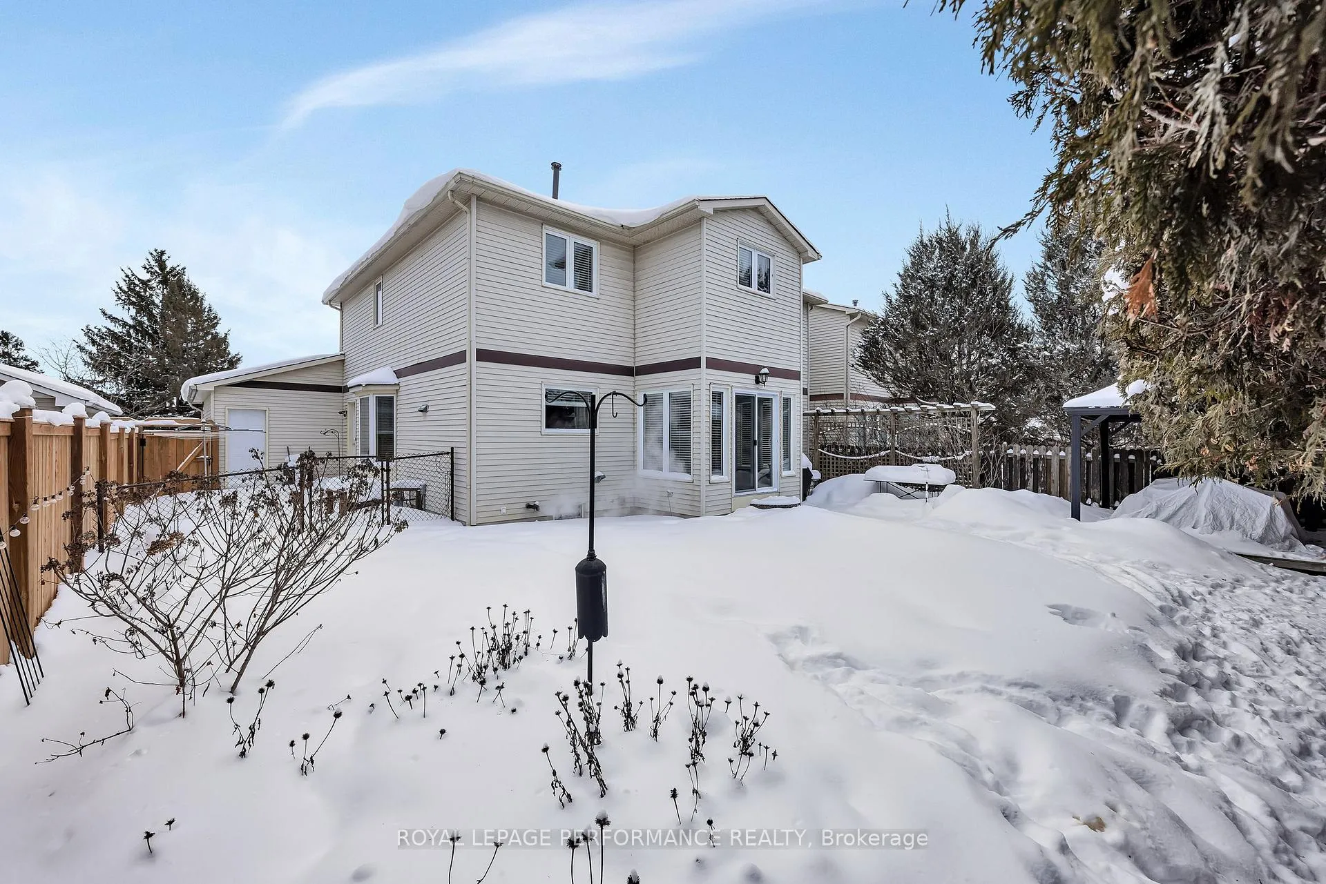 Photo 43 of 1391 Mountainside Crescent E, Ottawa, Bilberry Creek/Queenswood Heights — HOMEH