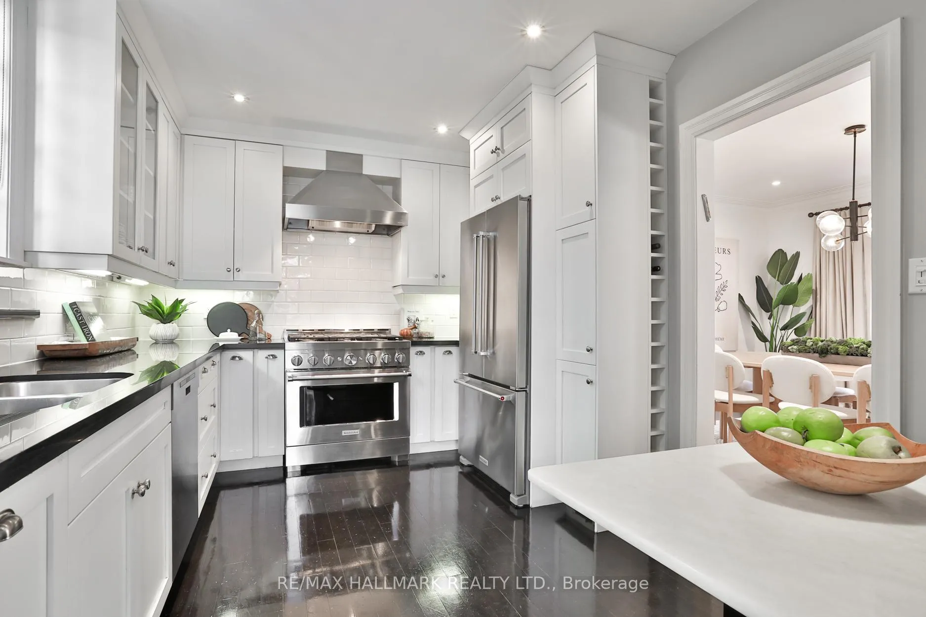 Photo 8 of 9 Glenarden Road, Toronto, Forest Hill North — HOMEH
