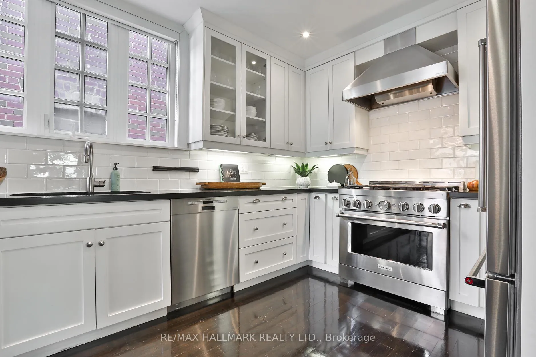 Photo 9 of 9 Glenarden Road, Toronto, Forest Hill North — HOMEH