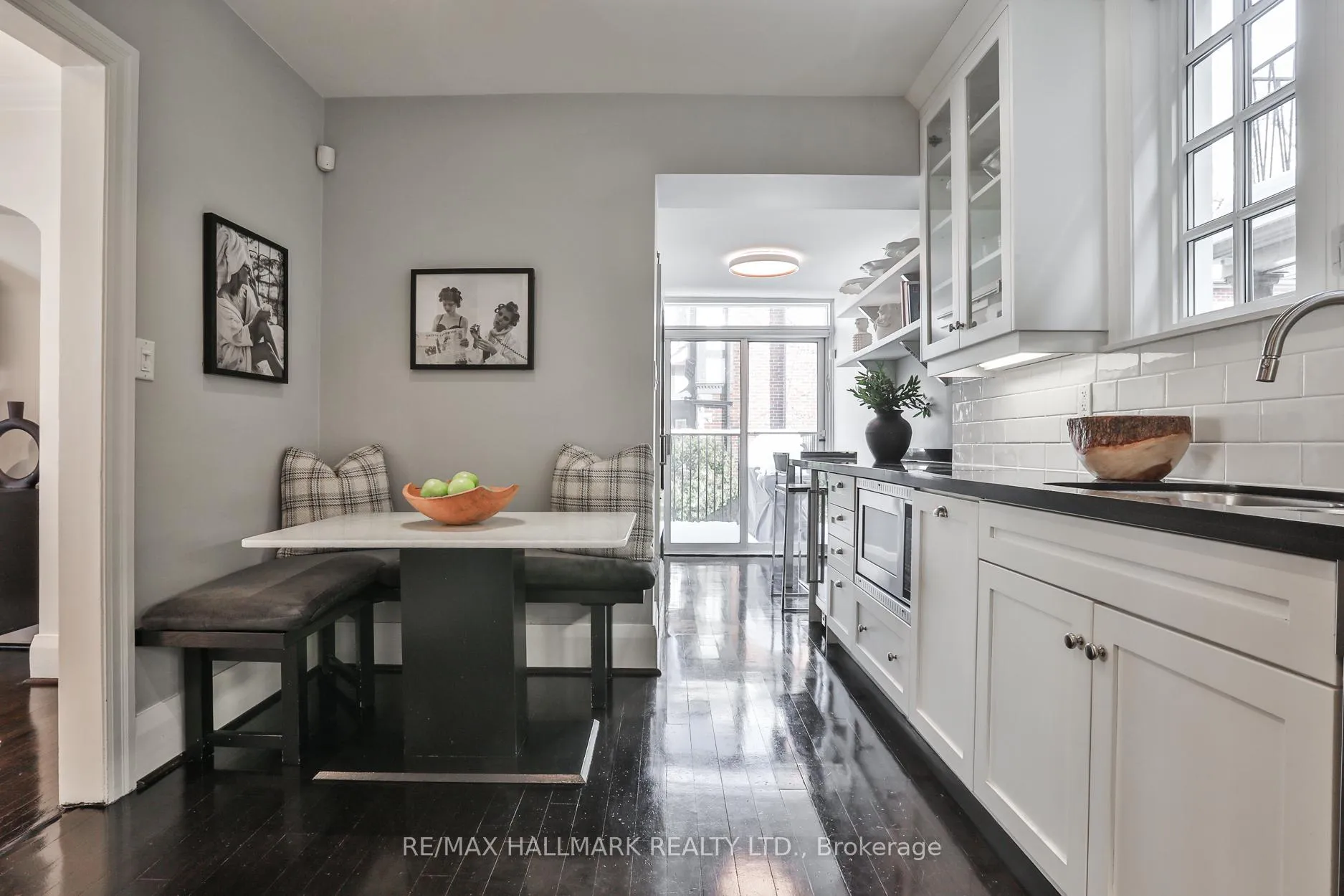 Photo 11 of 9 Glenarden Road, Toronto, Forest Hill North — HOMEH