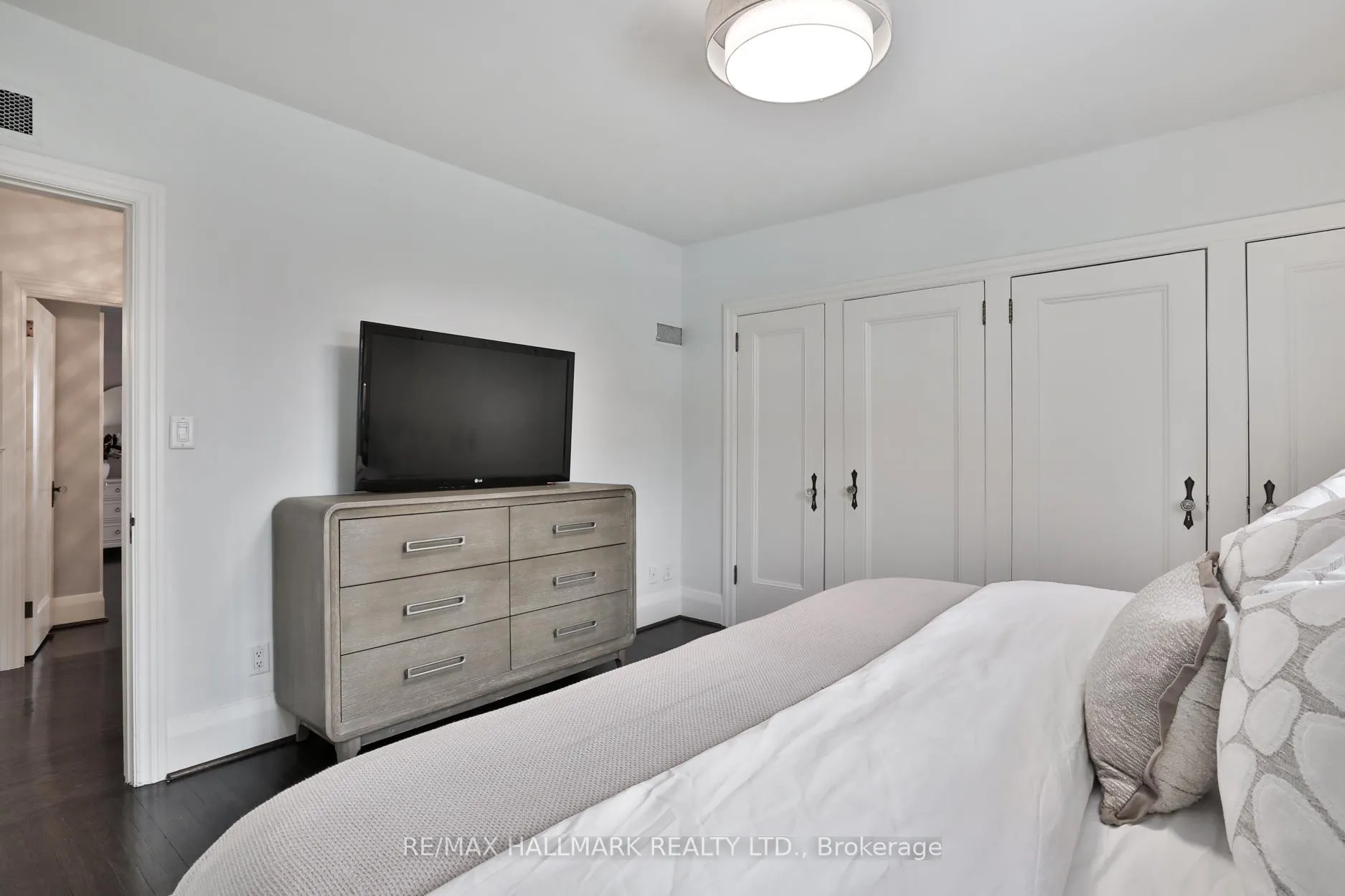 Photo 17 of 9 Glenarden Road, Toronto, Forest Hill North — HOMEH