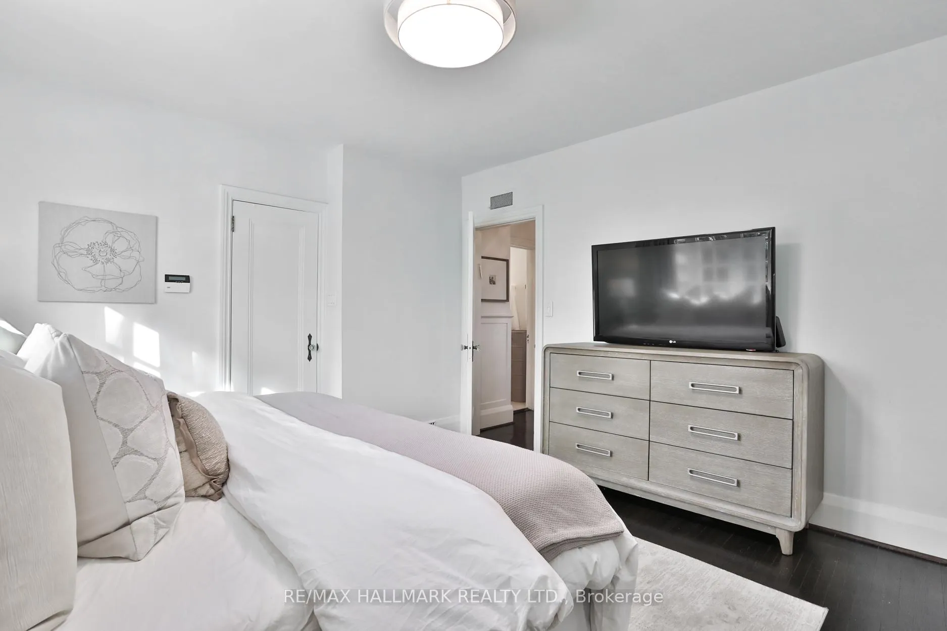 Photo 18 of 9 Glenarden Road, Toronto, Forest Hill North — HOMEH