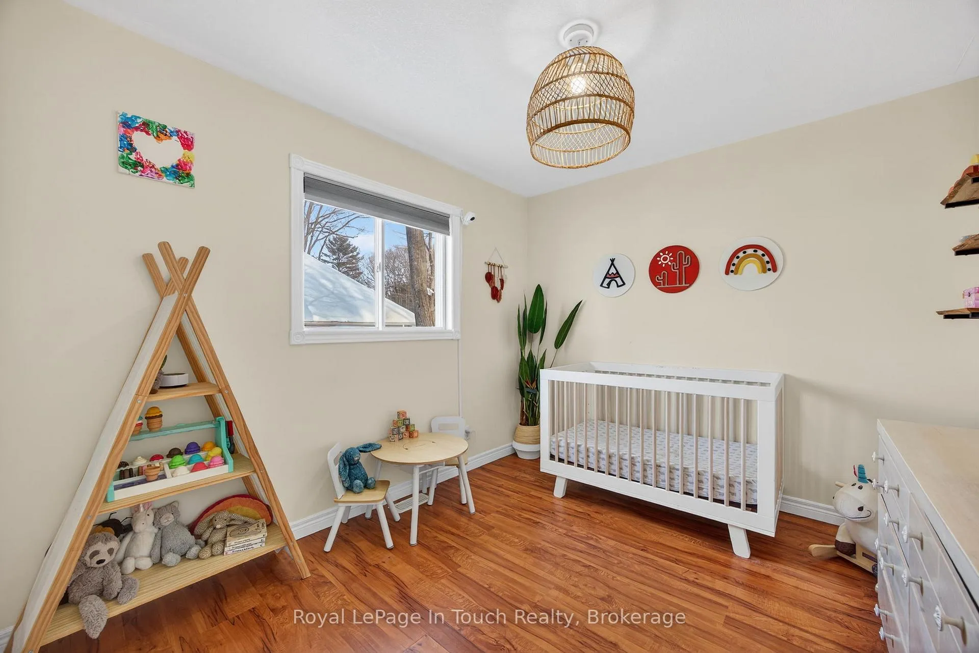 Photo 11 of 39 St. Laurent Boulevard, Tiny, Rural Tiny — HOMEH