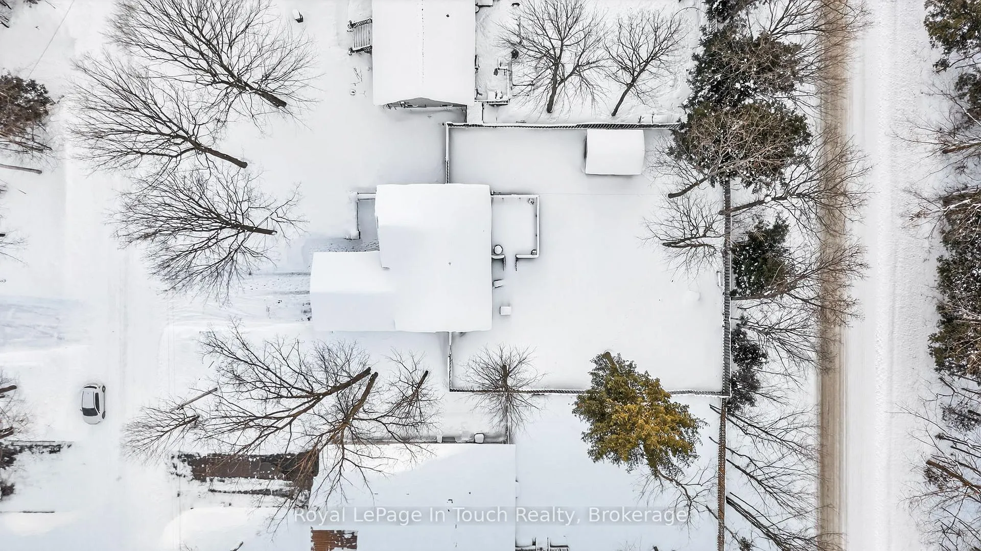Photo 22 of 39 St. Laurent Boulevard, Tiny, Rural Tiny — HOMEH