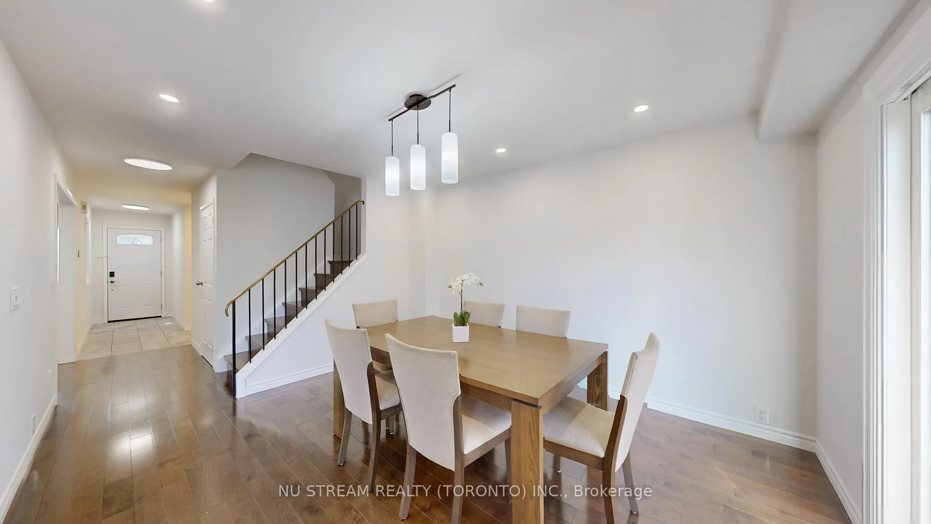 Photo 6 of 95 Madsen Crescent, Markham, Markville — HOMEH