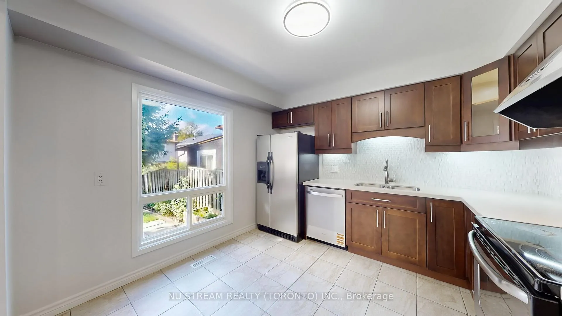 Photo 8 of 95 Madsen Crescent, Markham, Markville — HOMEH