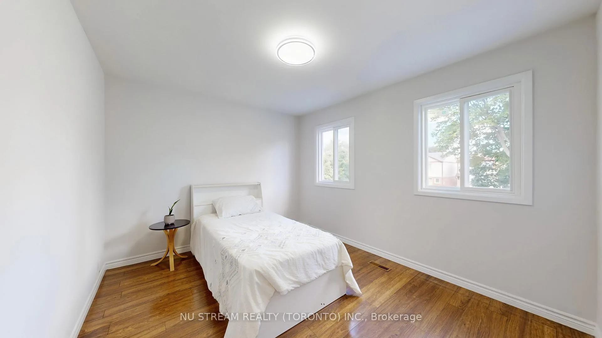 Photo 10 of 95 Madsen Crescent, Markham, Markville — HOMEH