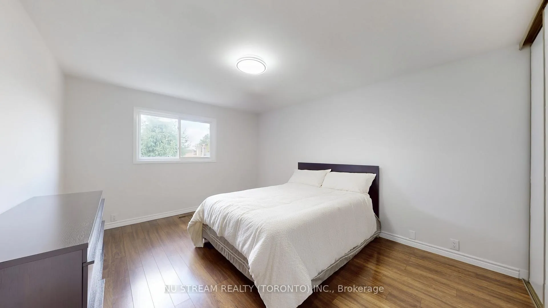 Photo 12 of 95 Madsen Crescent, Markham, Markville — HOMEH
