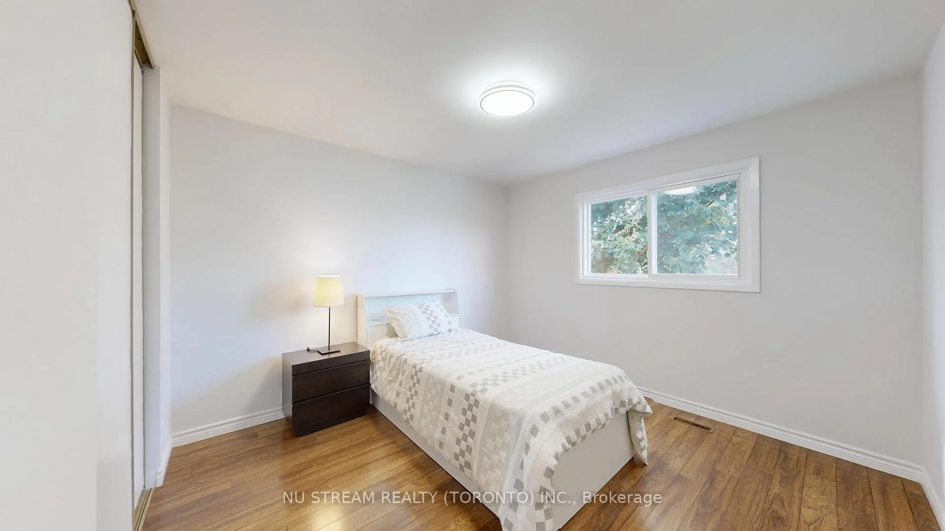 Photo 14 of 95 Madsen Crescent, Markham, Markville — HOMEH