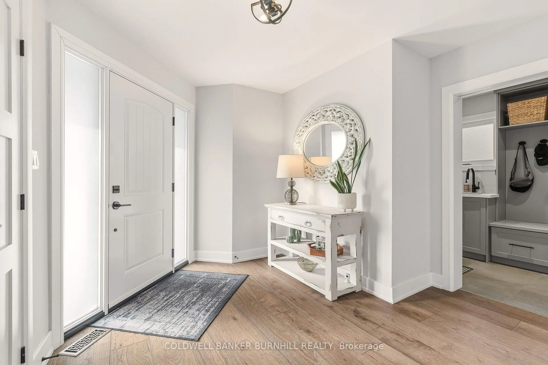 Photo 4 of 697 Lambshead Drive, Burlington, Brant — HOMEH
