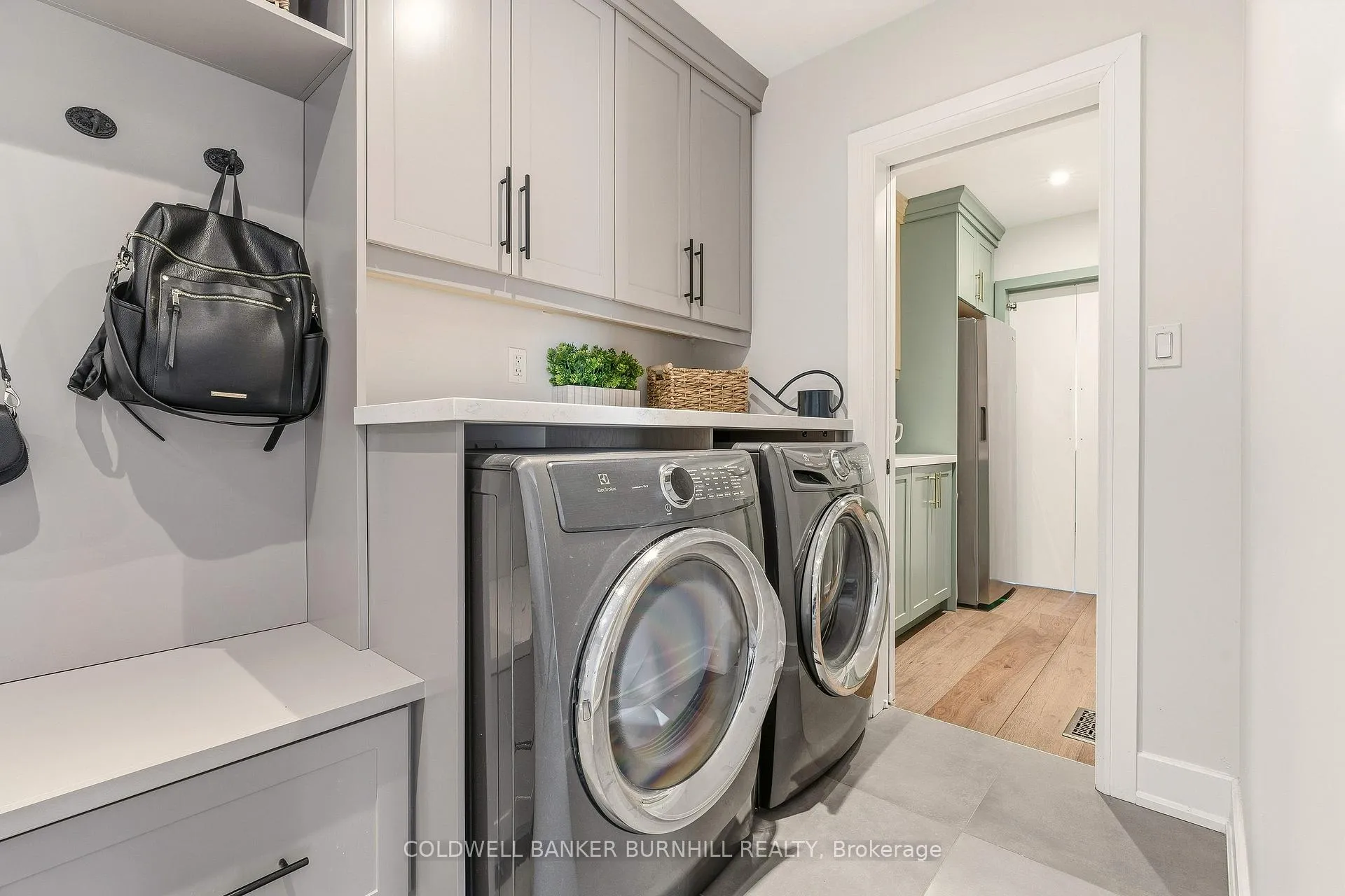 Photo 13 of 697 Lambshead Drive, Burlington, Brant — HOMEH