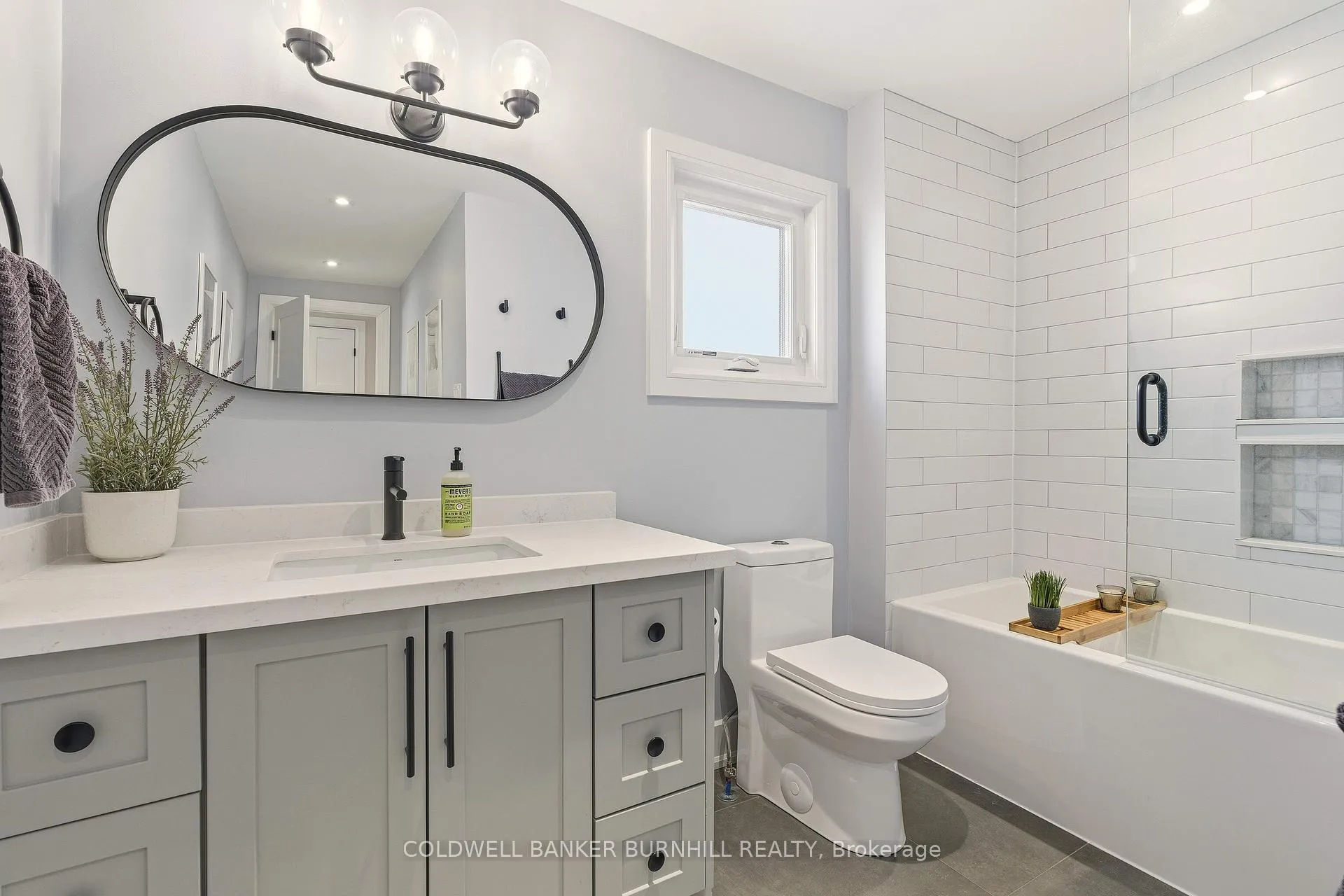 Photo 34 of 697 Lambshead Drive, Burlington, Brant — HOMEH