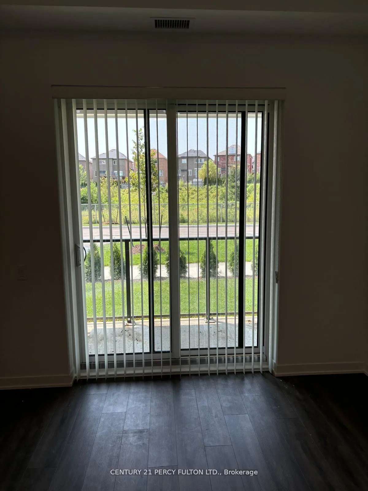 Photo 12 of Unit 110, 385 Arctic Red Drive, Oshawa, Windfields — HOMEH