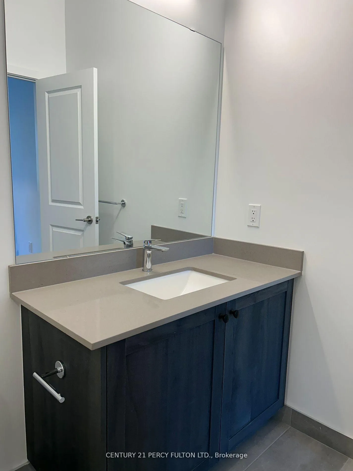 Photo 23 of Unit 110, 385 Arctic Red Drive, Oshawa, Windfields — HOMEH