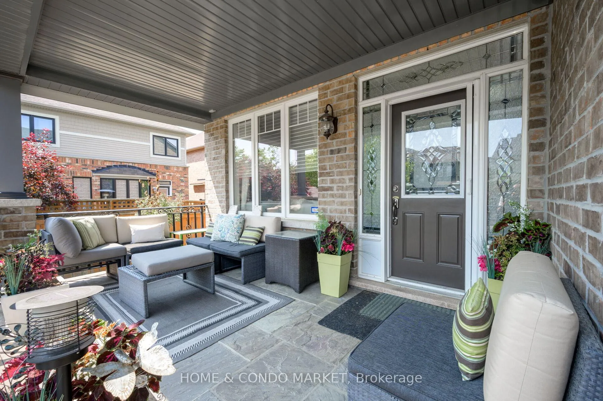 Photo 3 of 31 Cottonfield Circle, Caledon, Rural Caledon — HOMEH