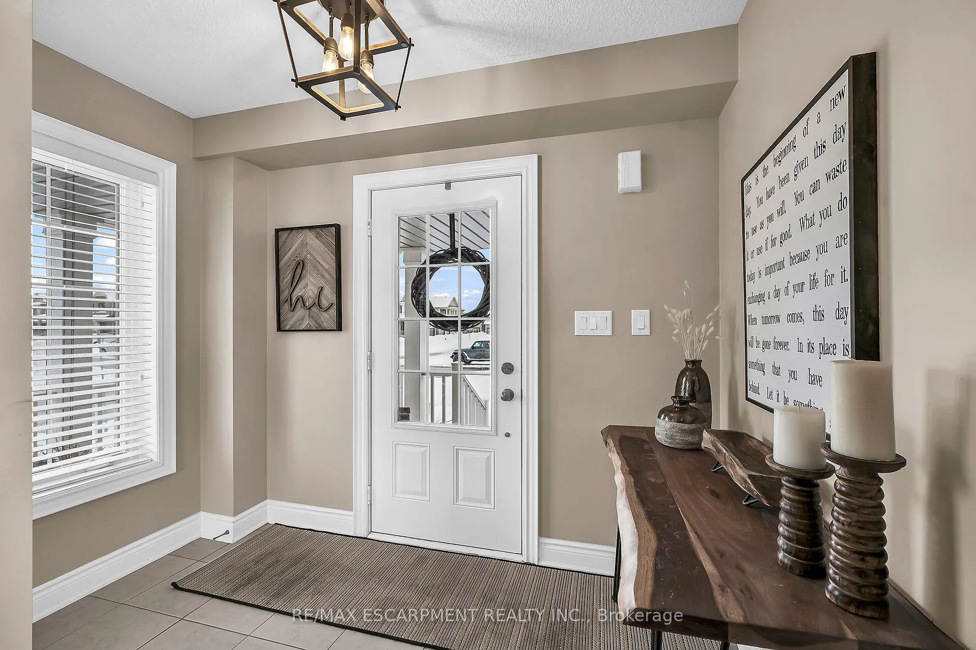 Photo 8 of 64 Arnold Marshall Boulevard, Haldimand — HOMEH