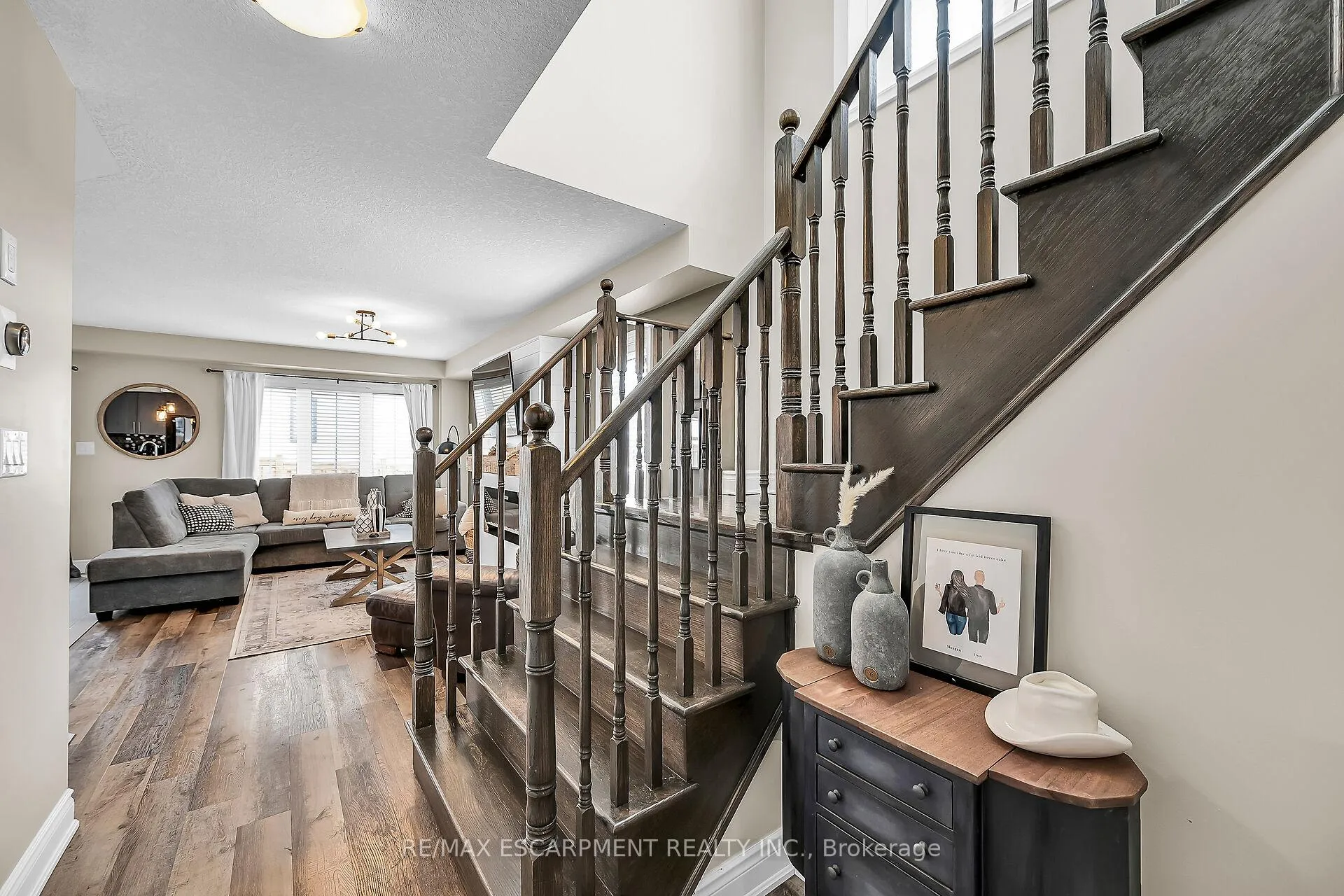 Photo 10 of 64 Arnold Marshall Boulevard, Haldimand — HOMEH