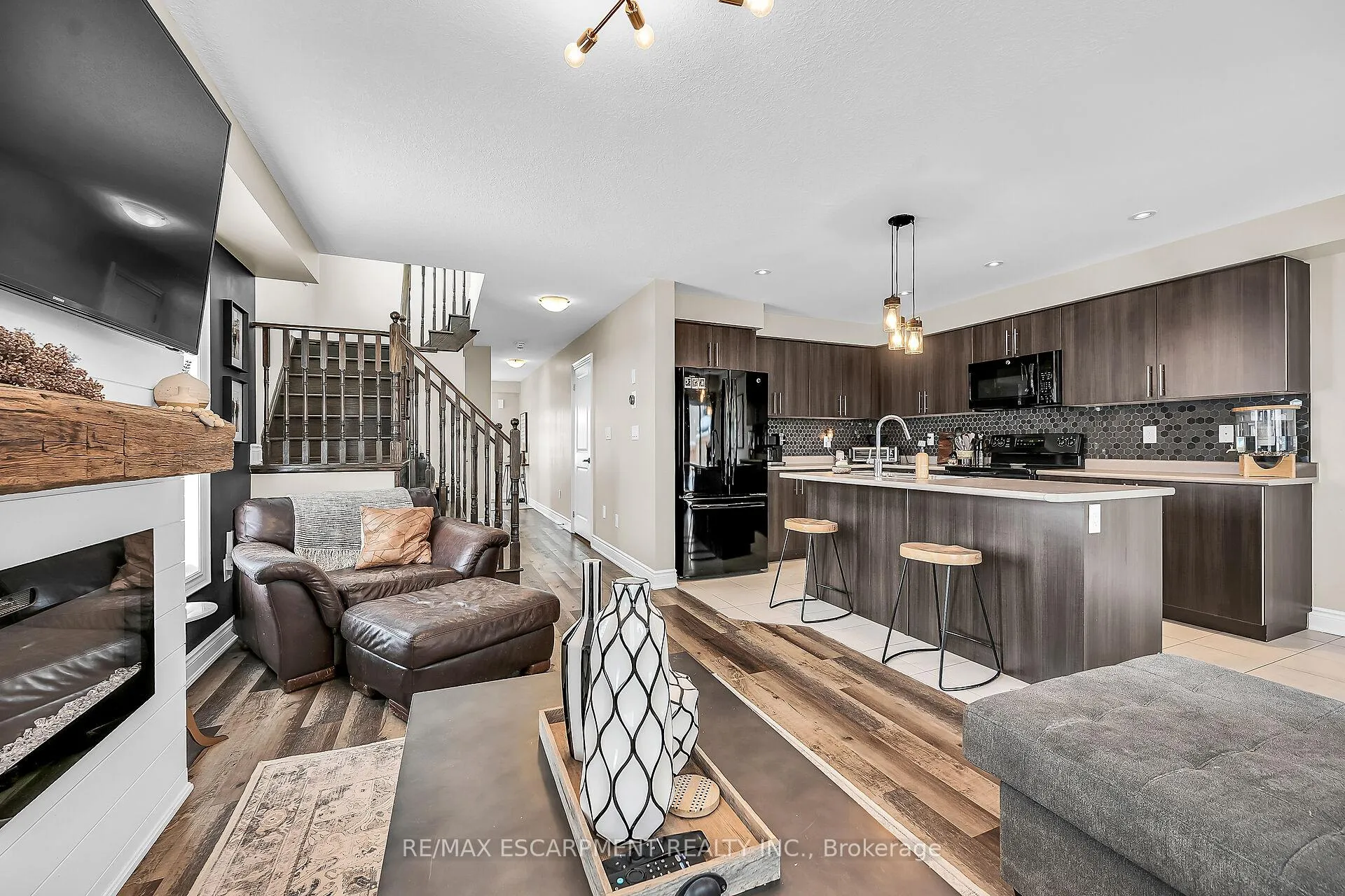 Photo 15 of 64 Arnold Marshall Boulevard, Haldimand — HOMEH