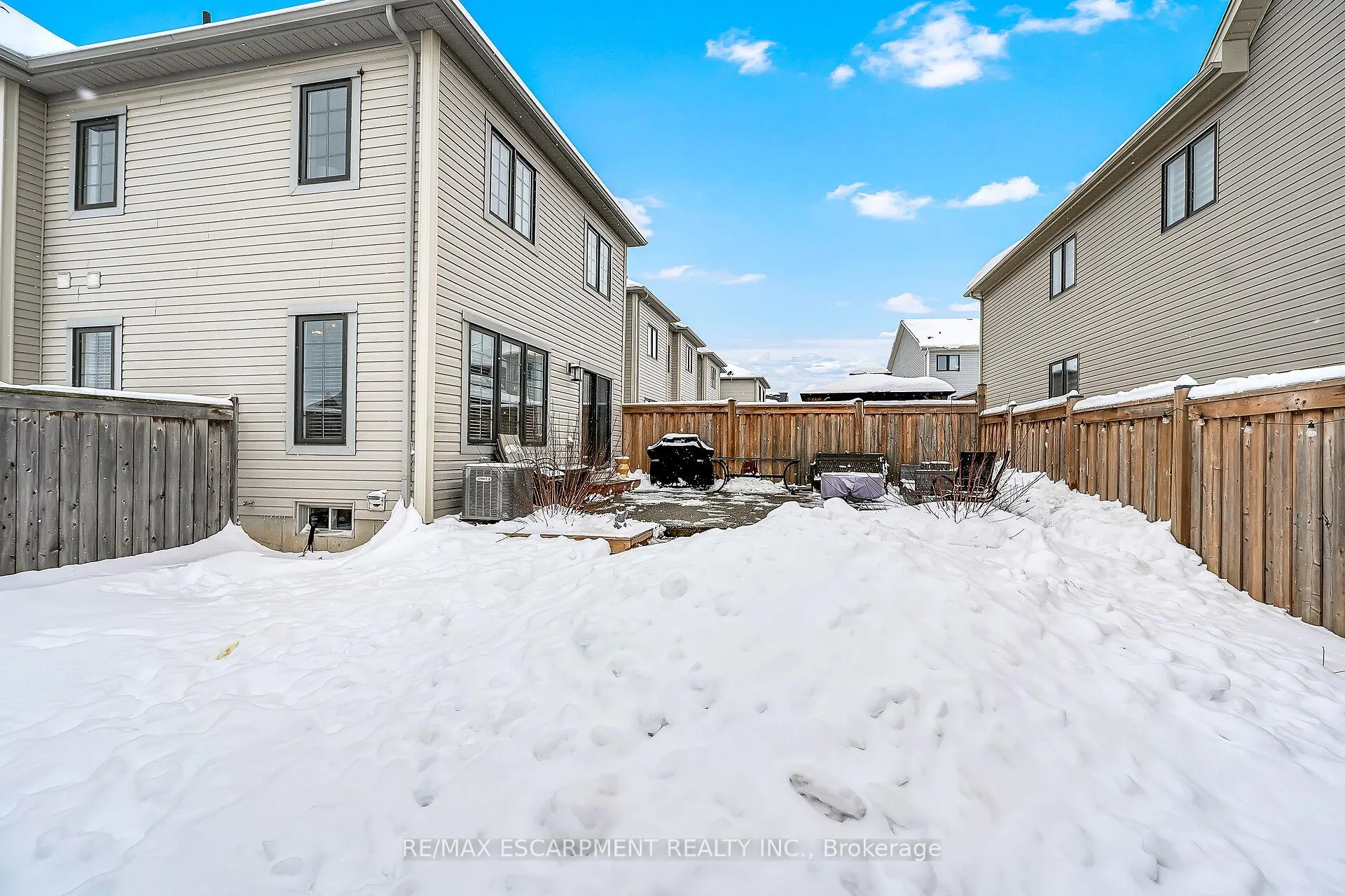 Photo 46 of 64 Arnold Marshall Boulevard, Haldimand — HOMEH