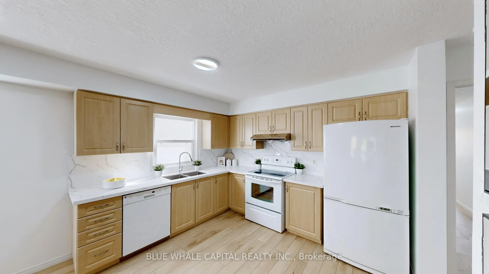 Photo 7 of 406 White Birch Avenue, Waterloo — HOMEH