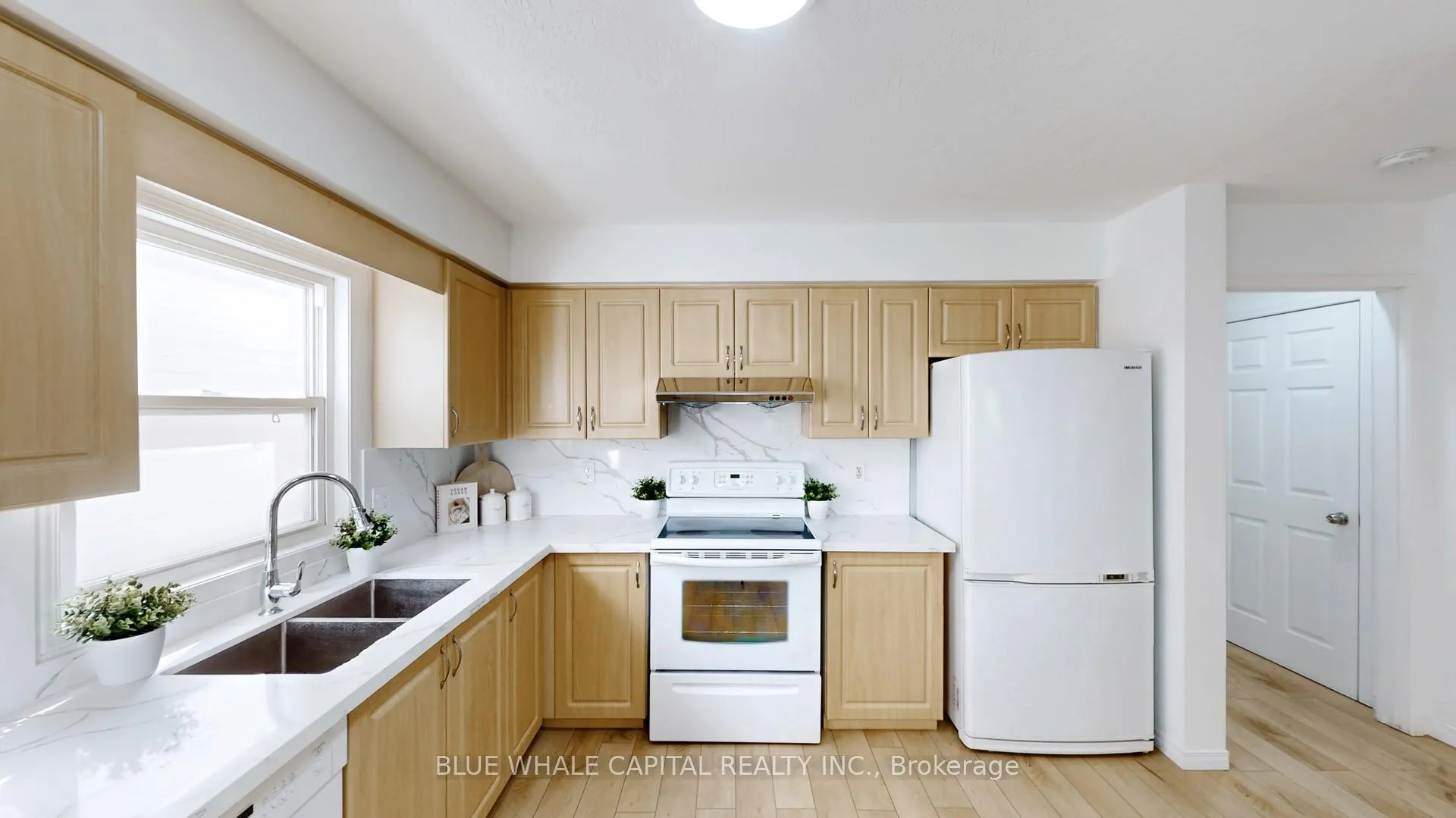 Photo 8 of 406 White Birch Avenue, Waterloo — HOMEH