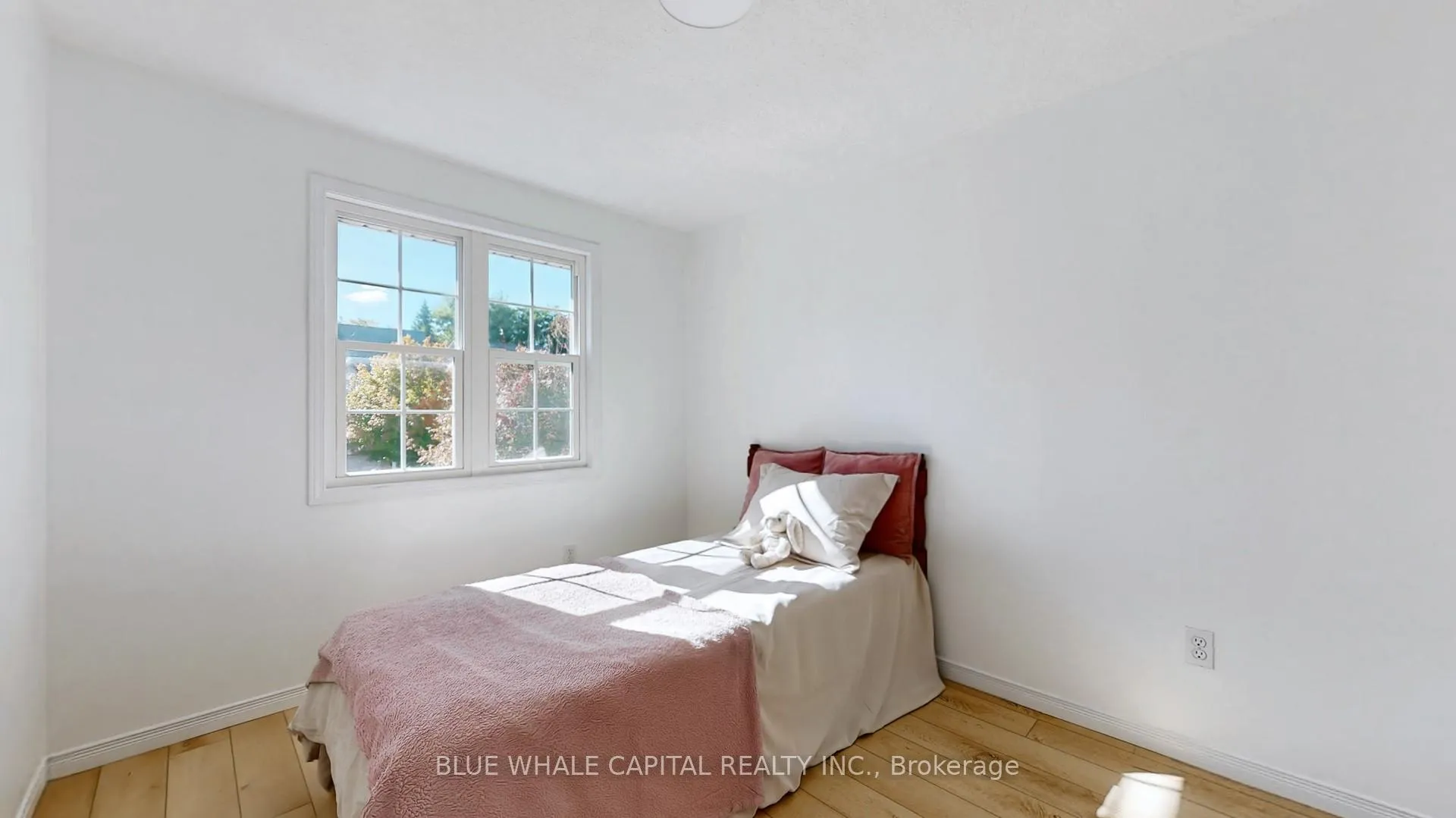 Photo 17 of 406 White Birch Avenue, Waterloo — HOMEH