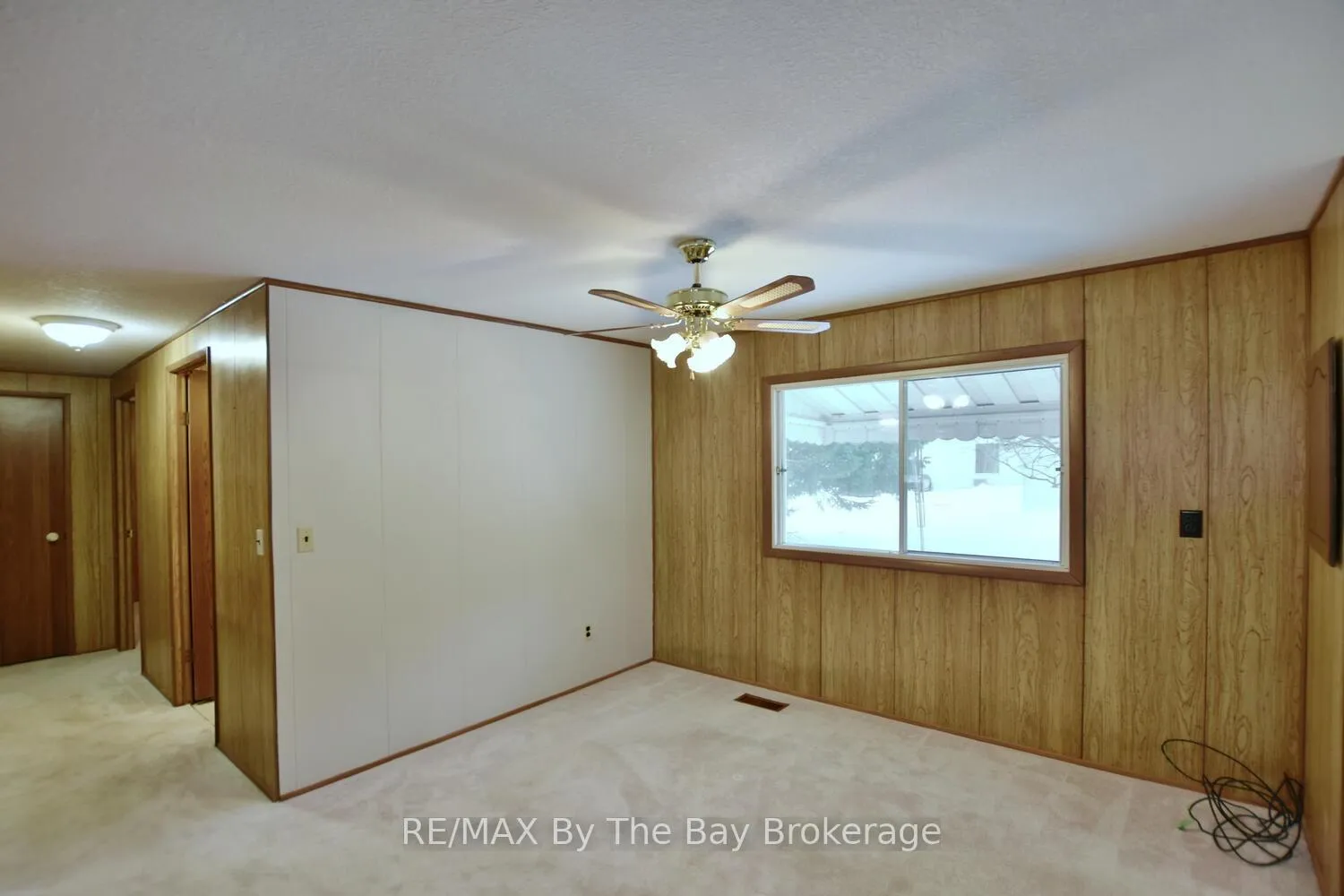Photo 13 of 11 Carruthers Street S, Wasaga Beach — HOMEH